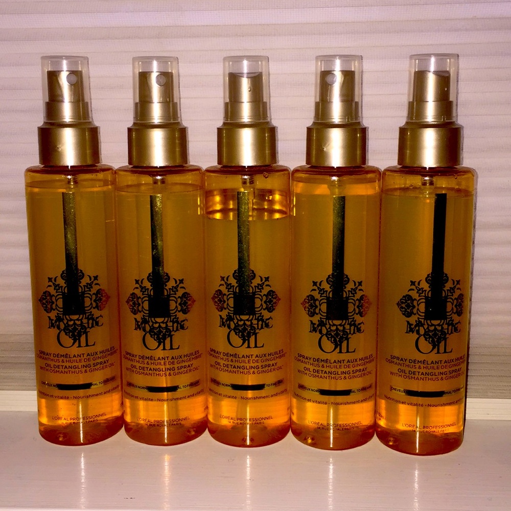 1 Left* Mythic Oil Detangling Spray